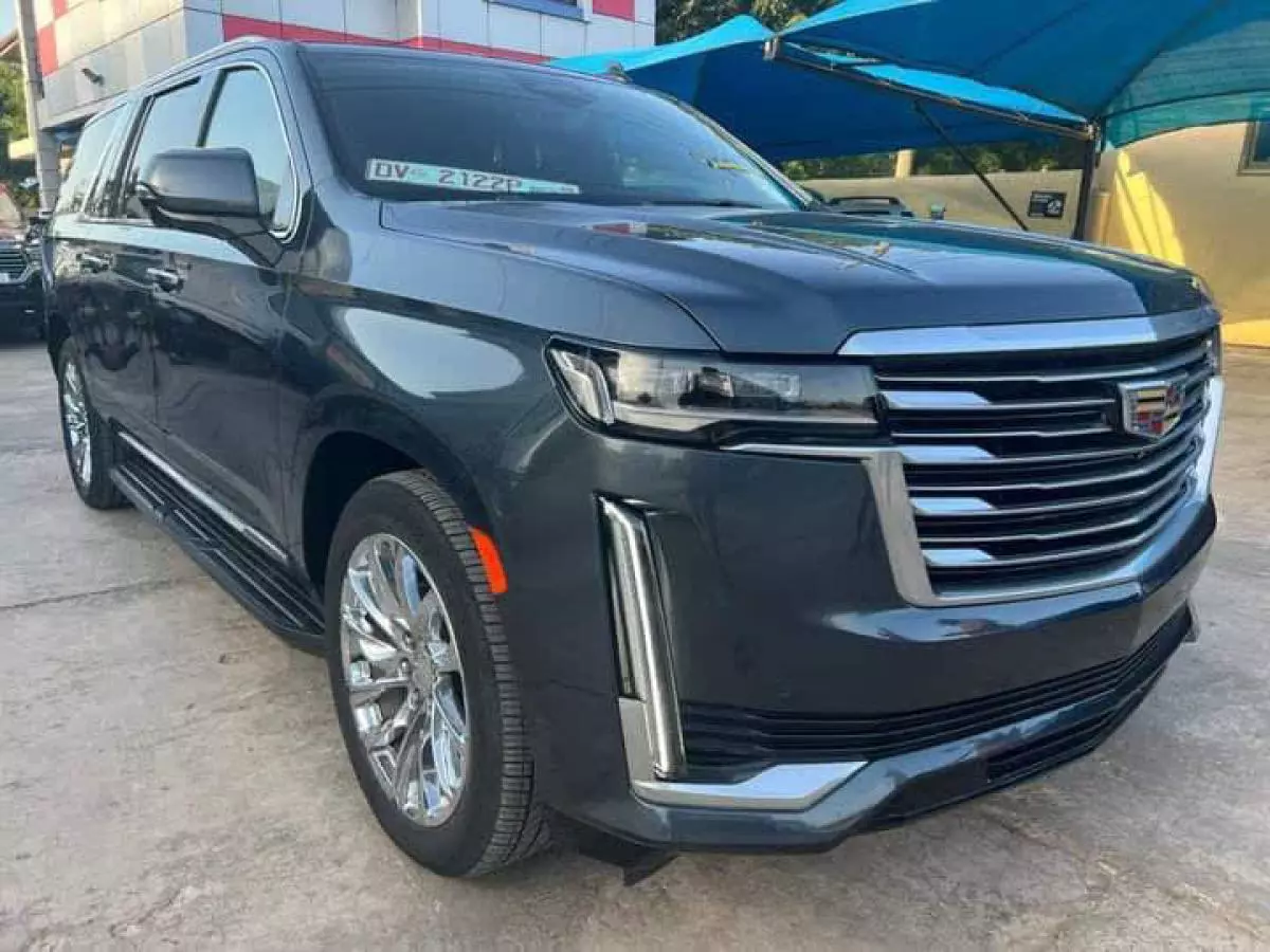 Cadillac Escalade   - 2021