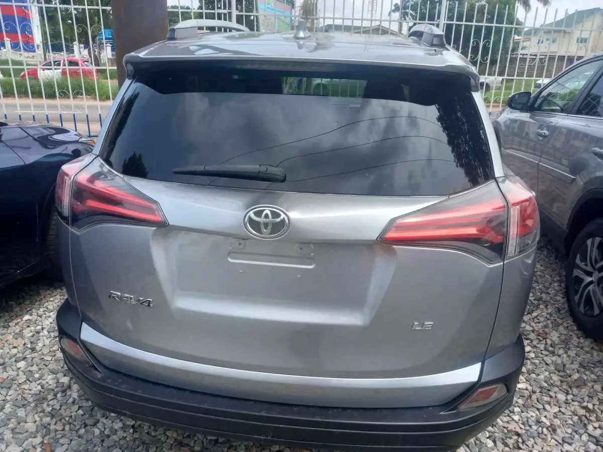 Toyota RAV 4   - 2016