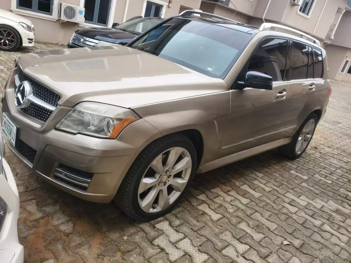 Mercedes-Benz GLK 350   - 2010