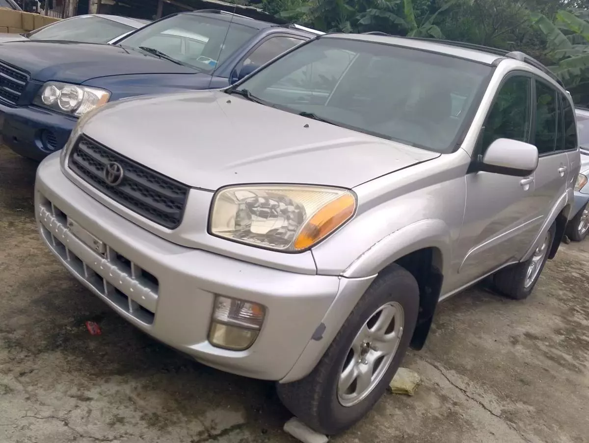 Toyota RAV 4   - 2004