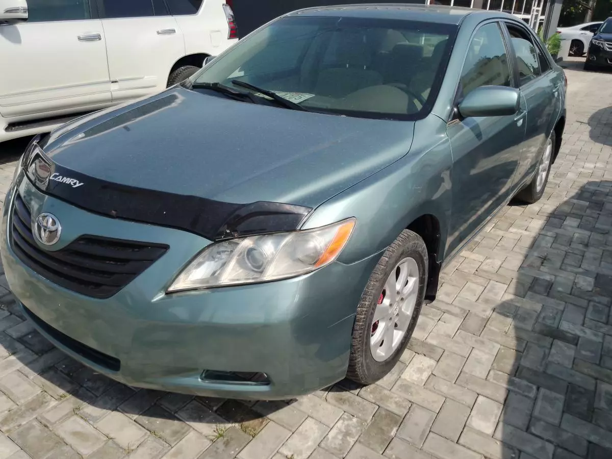 Toyota Camry   - 2008