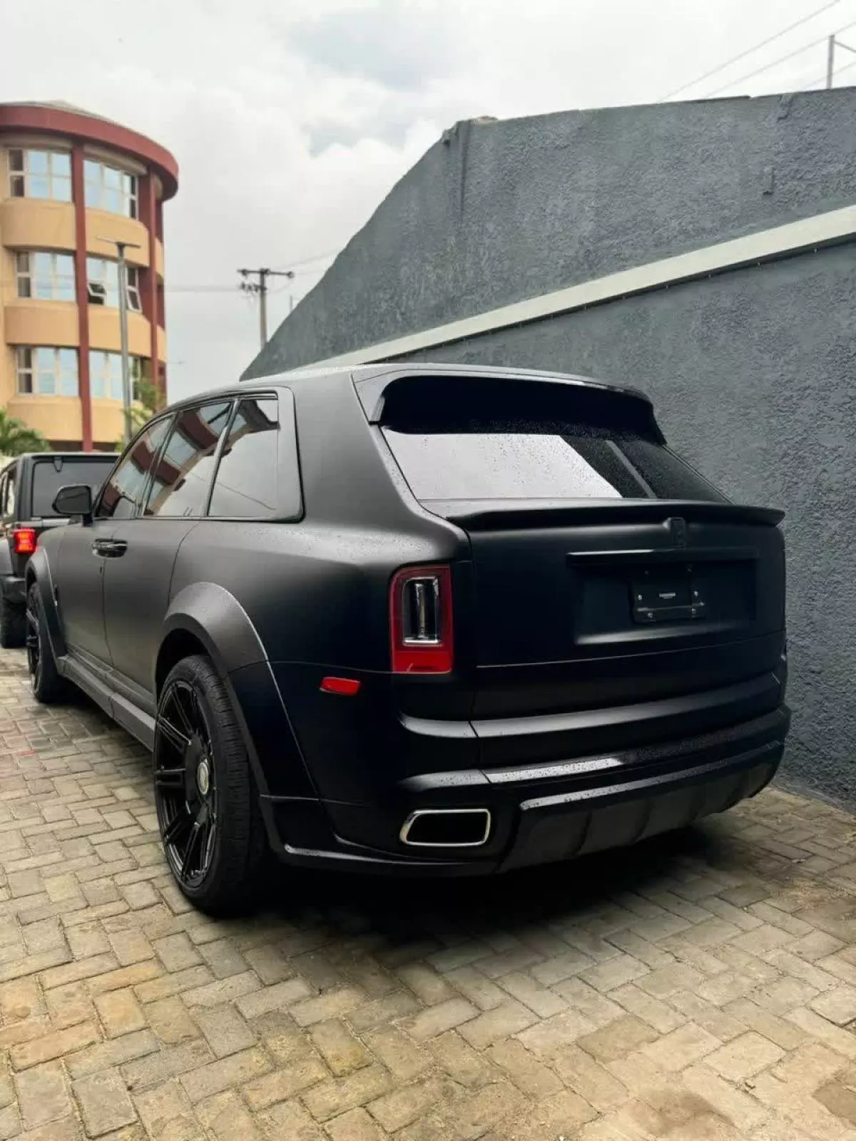 Rolls-Royce Cullinan   - 2019