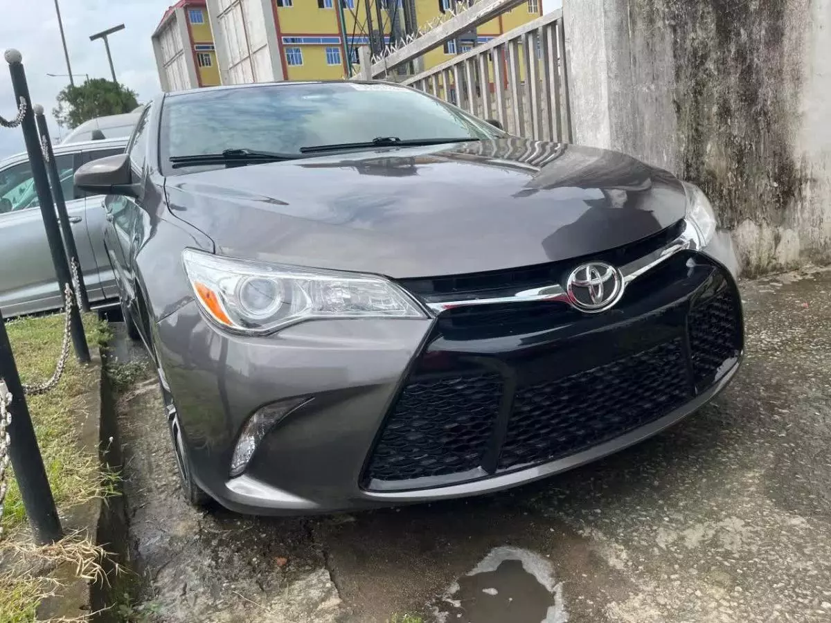 Toyota Camry   - 2015