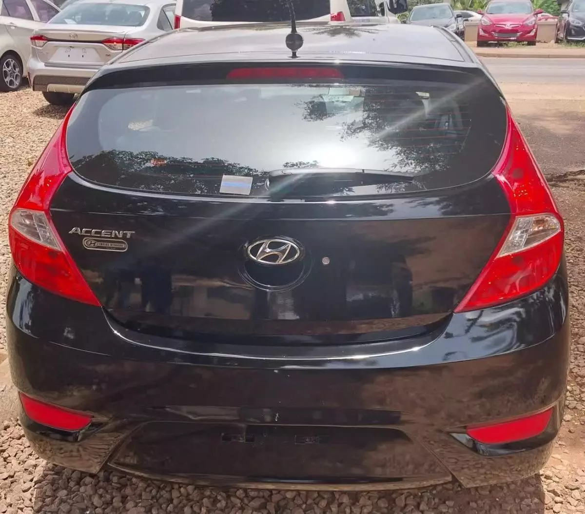 Hyundai Accent - 2014