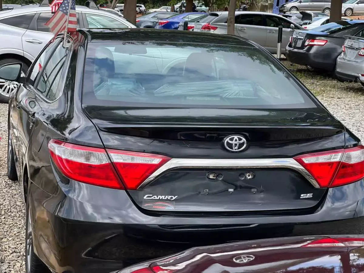 Toyota Camry   - 2017