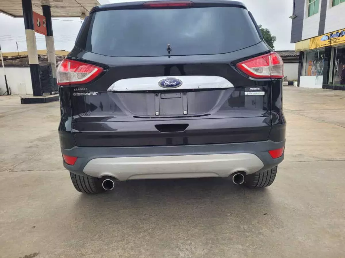 Ford Escape   - 2014