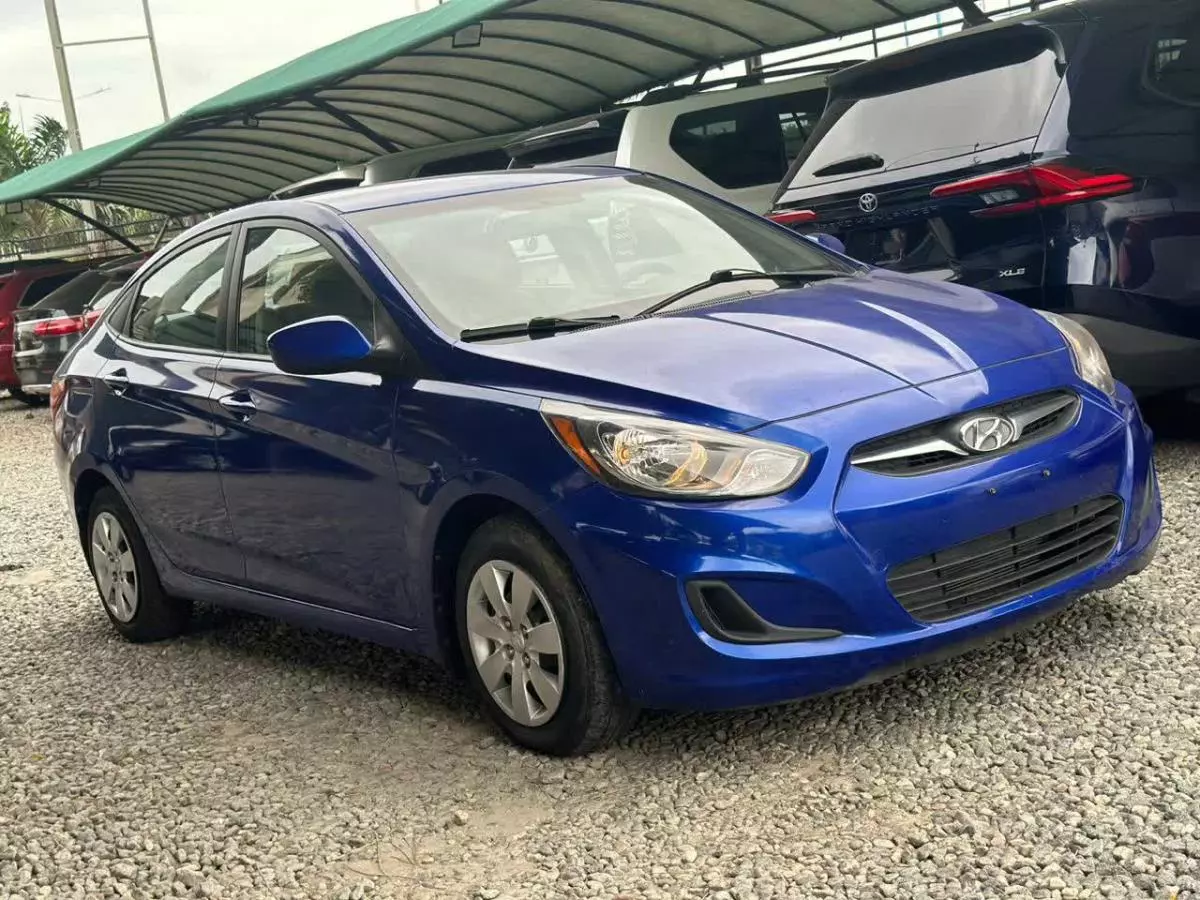 Hyundai Accent   - 2014