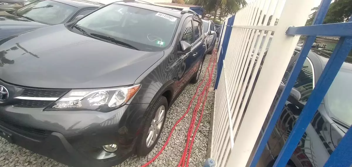 Toyota RAV 4 - 2014