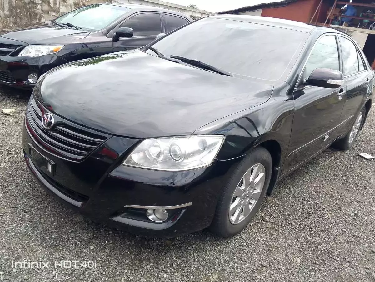 Toyota Camry   - 2012