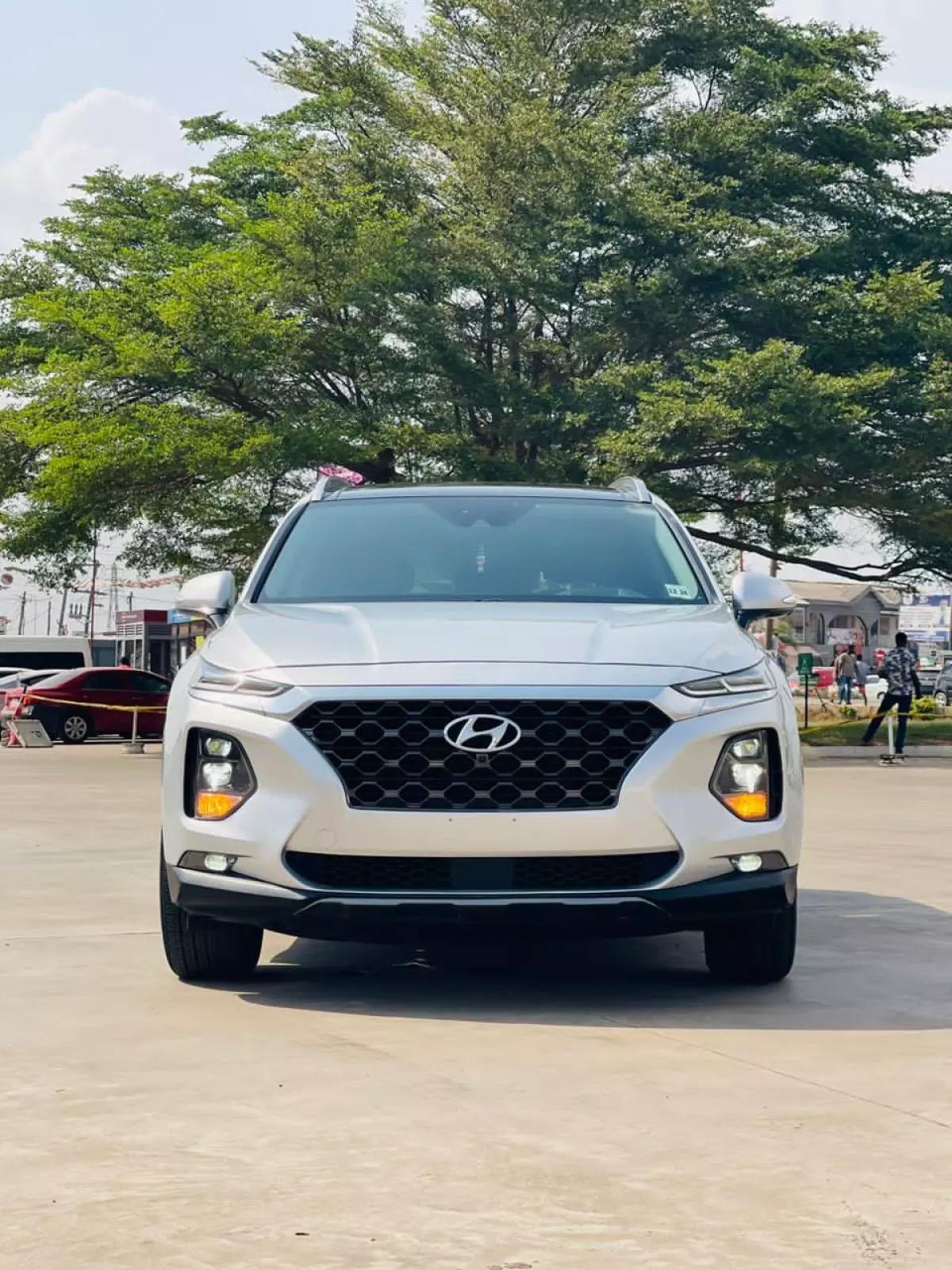 Hyundai Santa Fe   - 2019