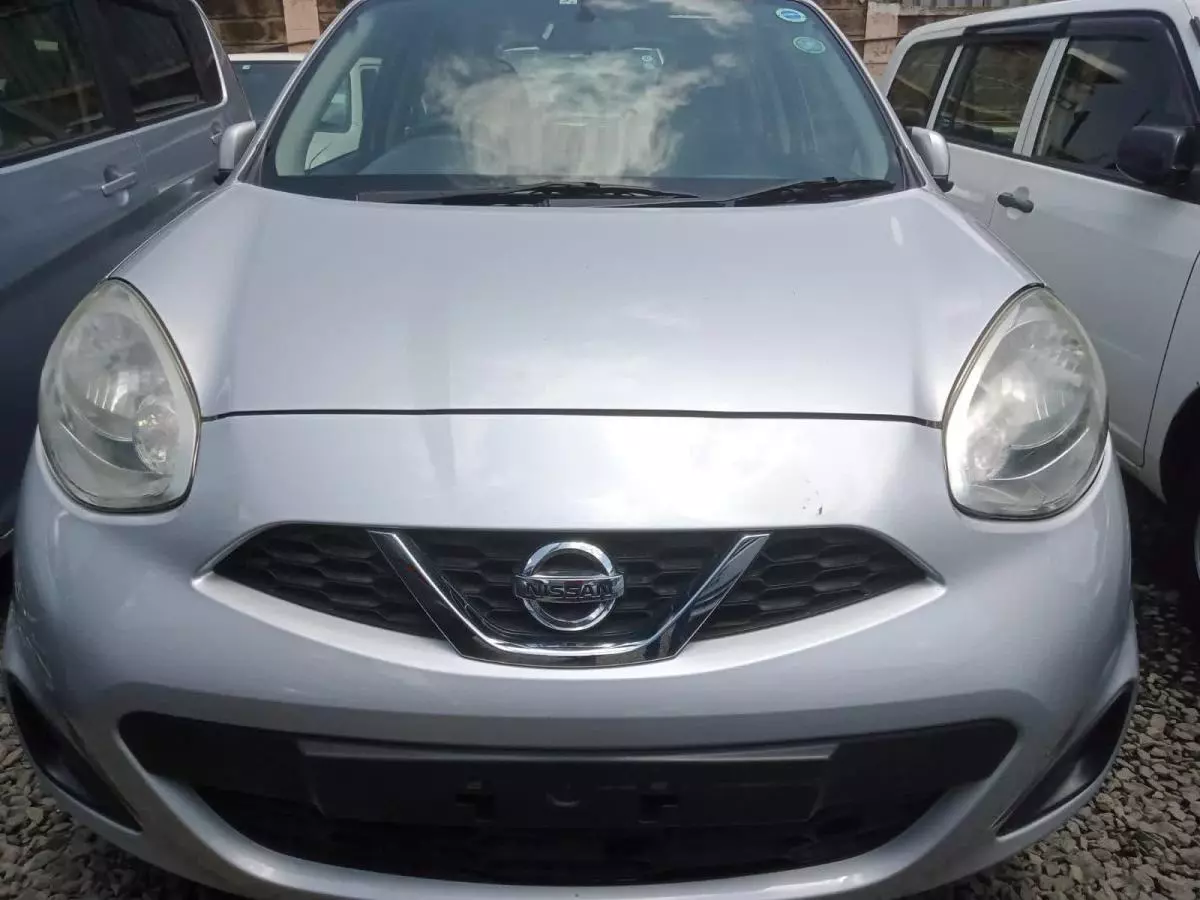 Nissan March - 2016