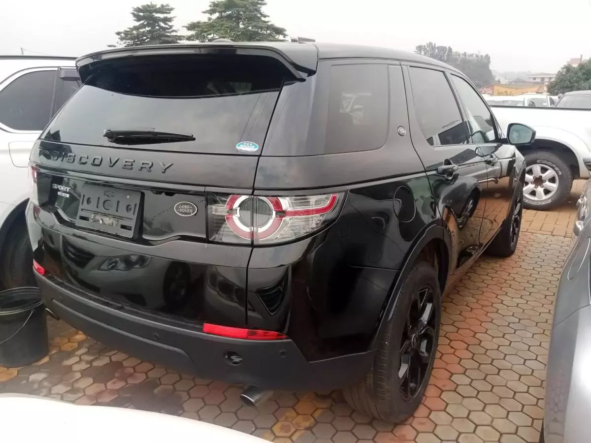 Land Rover Discovery Sport   - 2015