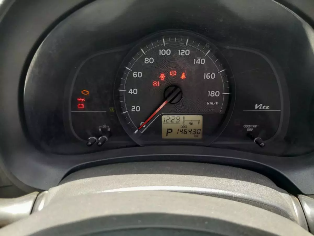 Toyota Vitz - 2011
