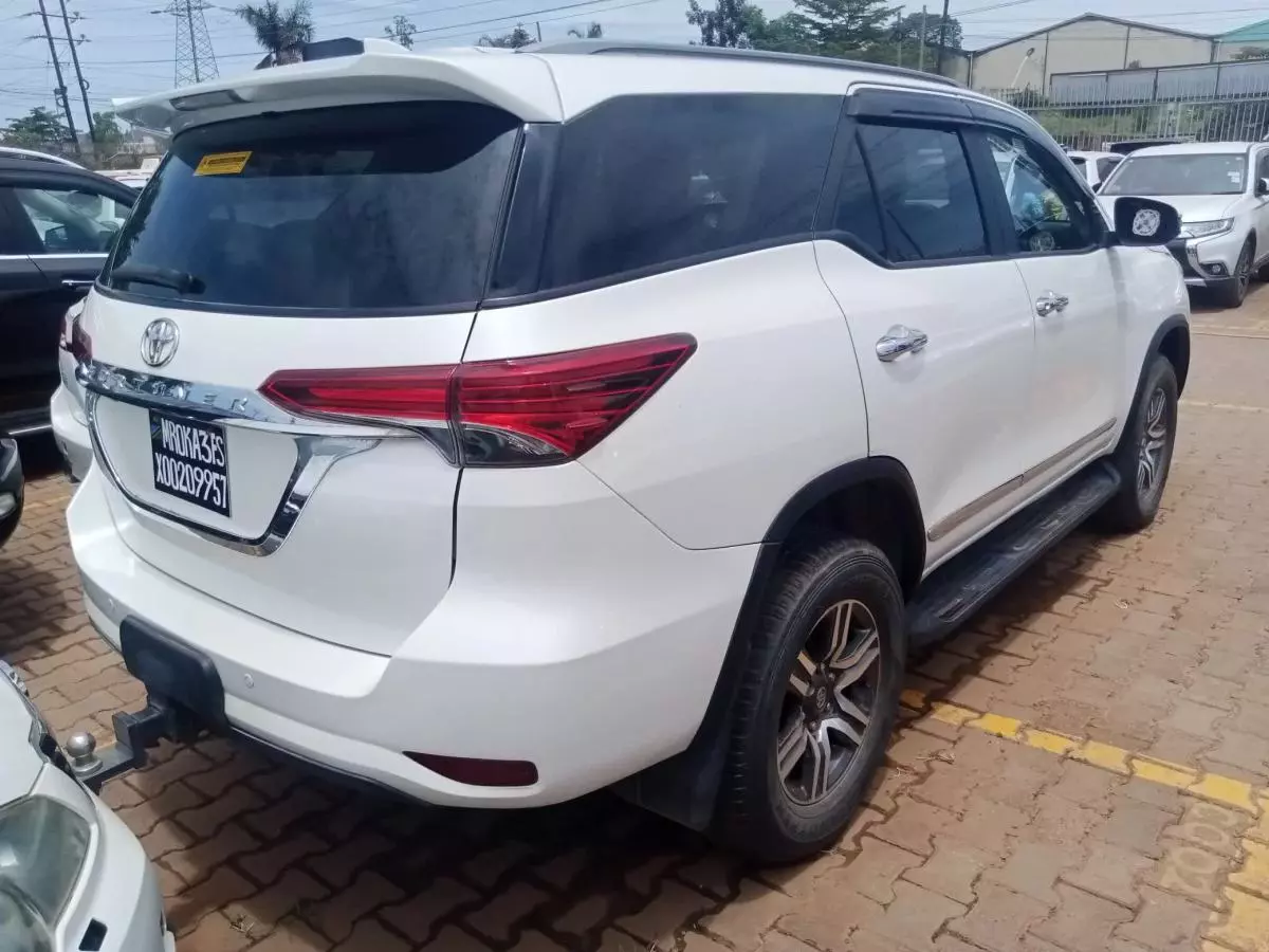 Toyota Fortuner   - 2017