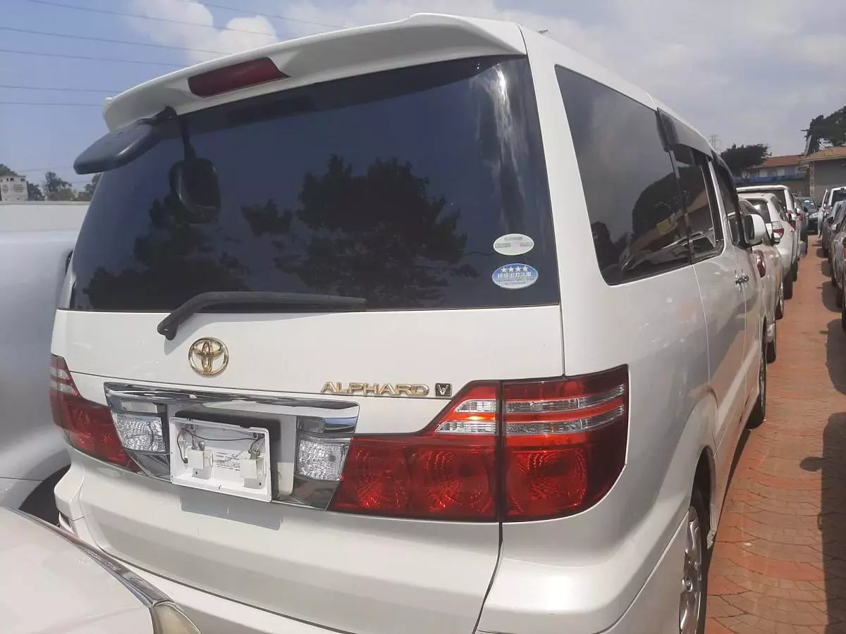 Toyota Alphard   - 2008