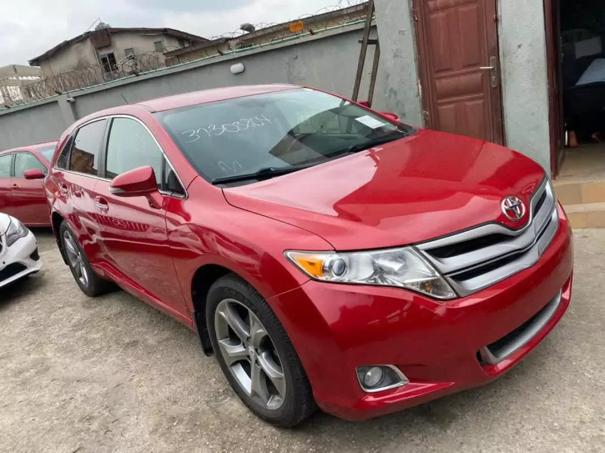 Toyota Venza   - 2014