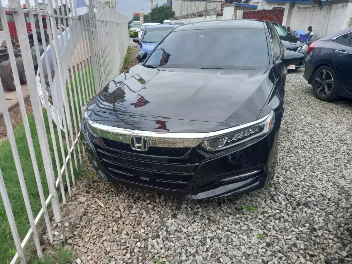 Honda Accord   - 2020