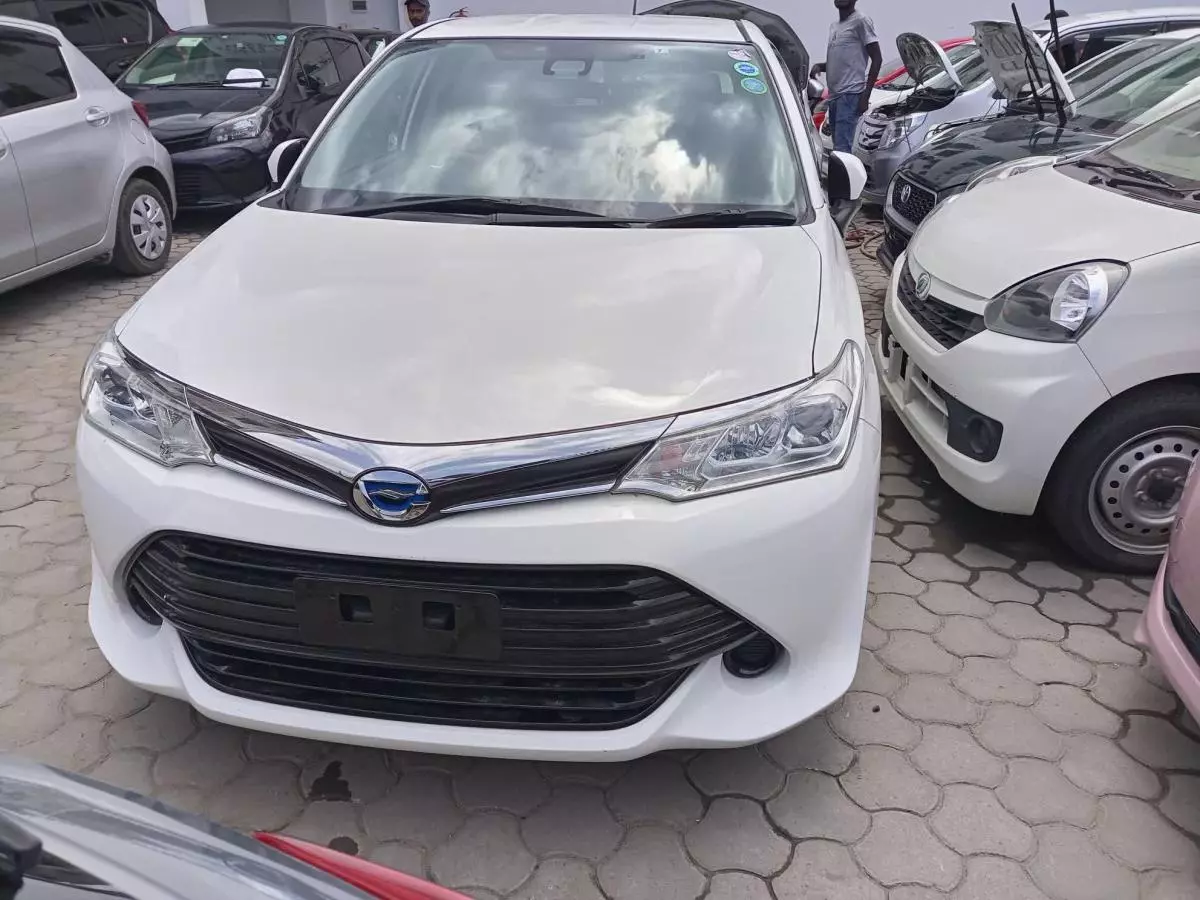 Toyota Fielder hybrid  - 2015