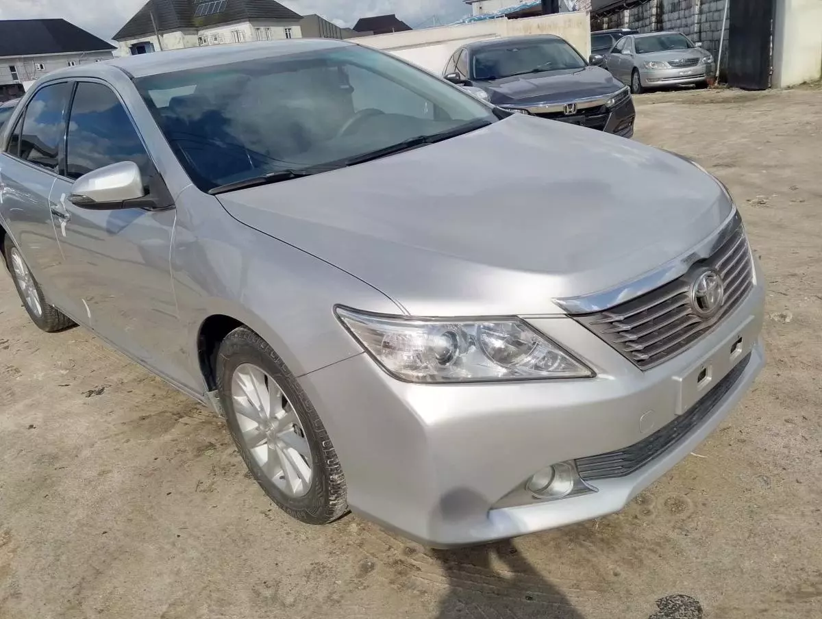 Toyota Camry   - 2013