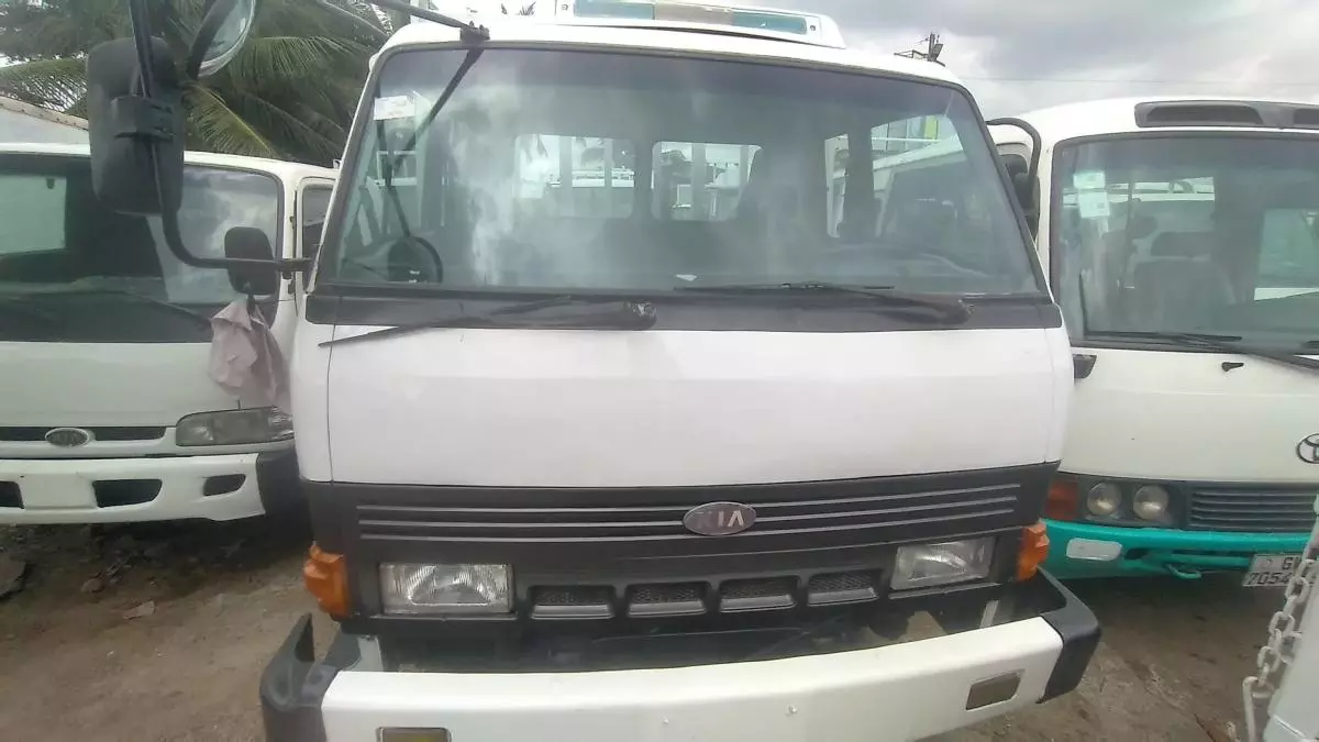 KIA Rhino - 2002