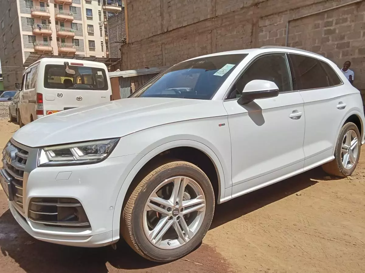 Audi Q5   - 2018