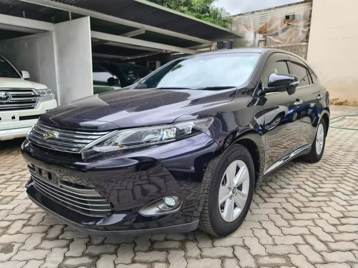 Toyota Harrier   - 2014