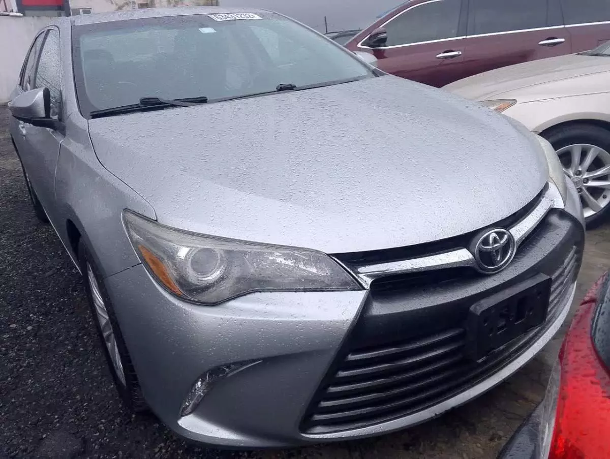 Toyota Camry   - 2015