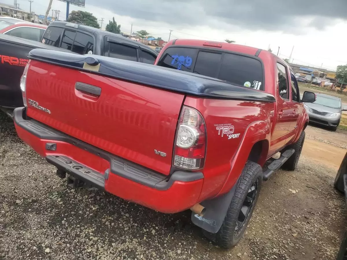 Toyota Tacoma   - 2013