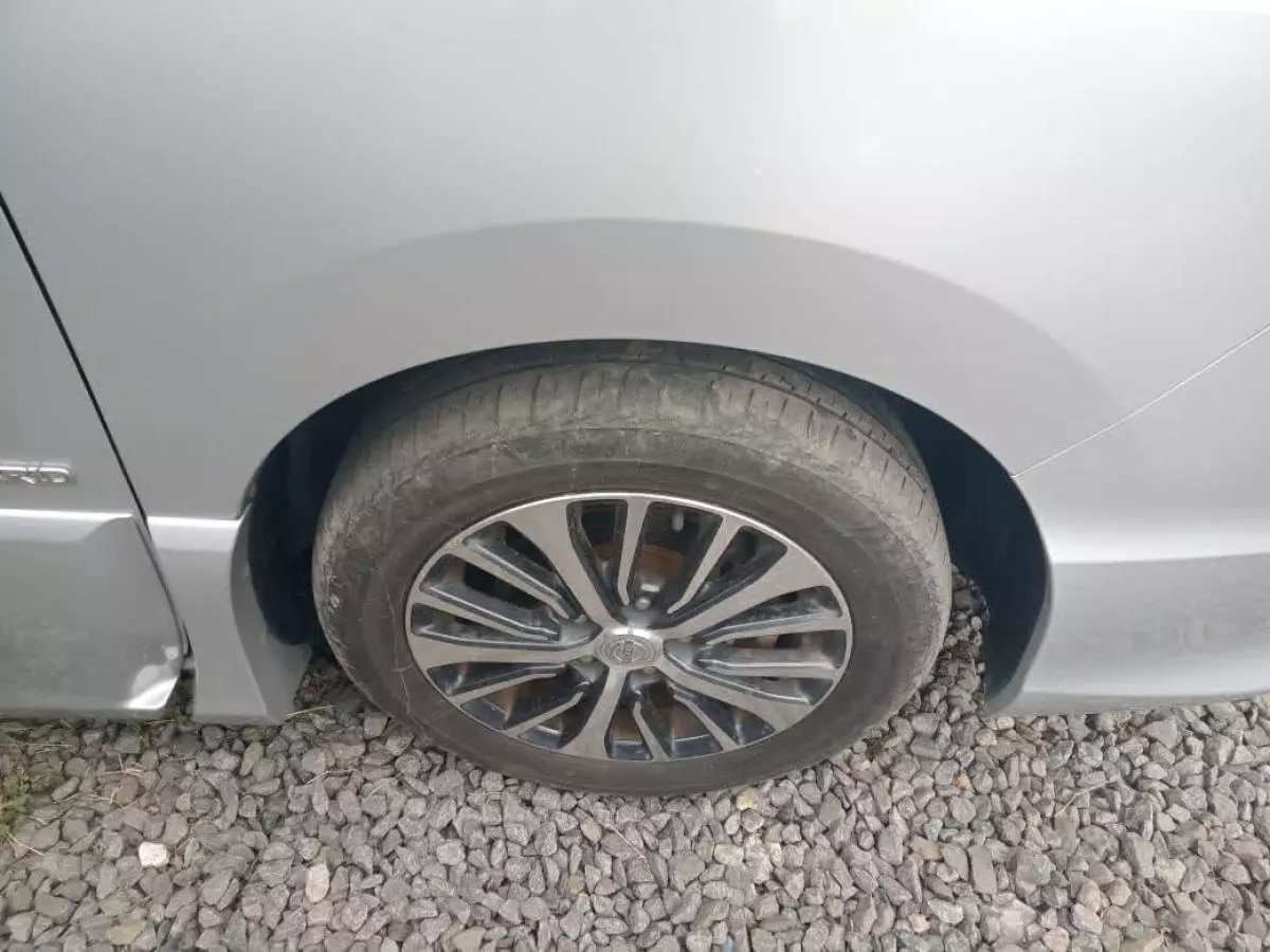 Nissan Serena - 2016