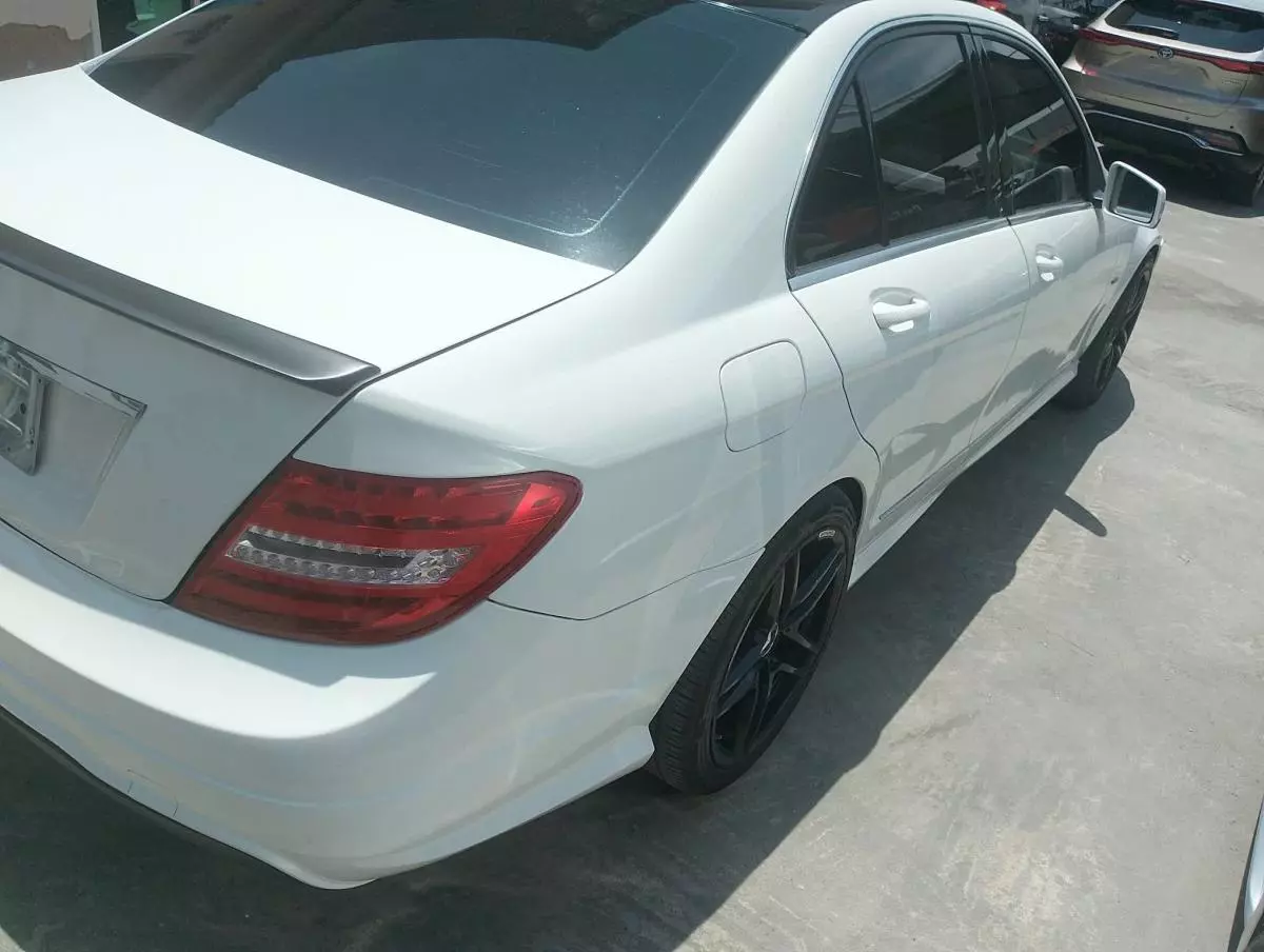 Mercedes-Benz C 300   - 2012