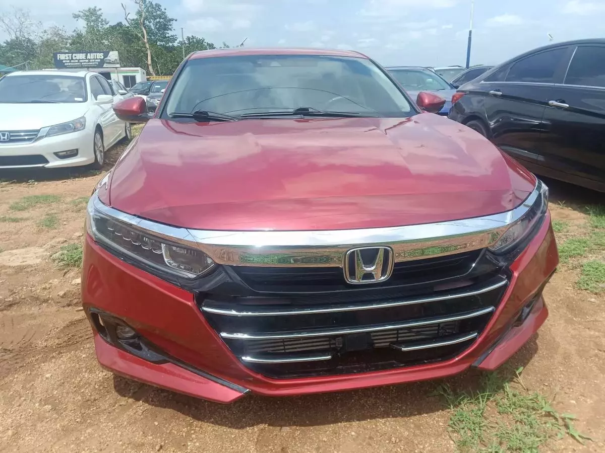 Honda Accord   - 2018