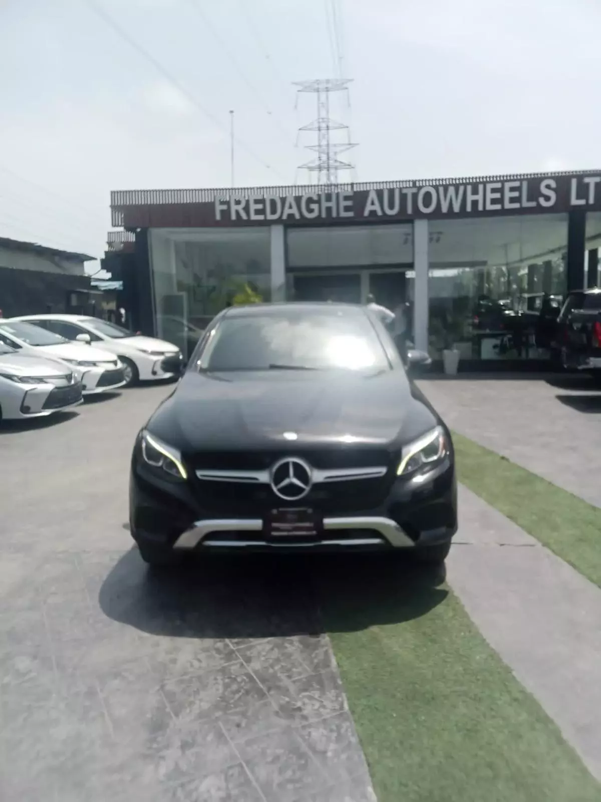 Mercedes-Benz GLC 300   - 2017