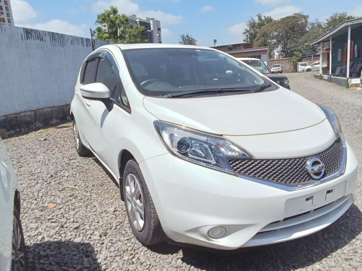 Nissan Note   - 2015