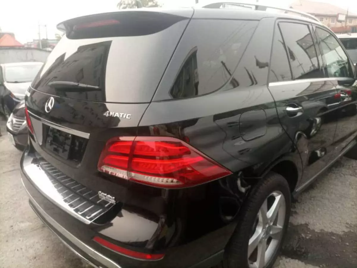 Mercedes-Benz GLE 350 - 2016