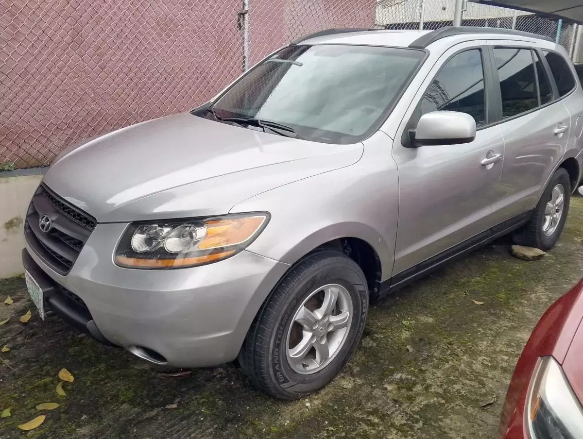 Hyundai Santa Fe   - 2008