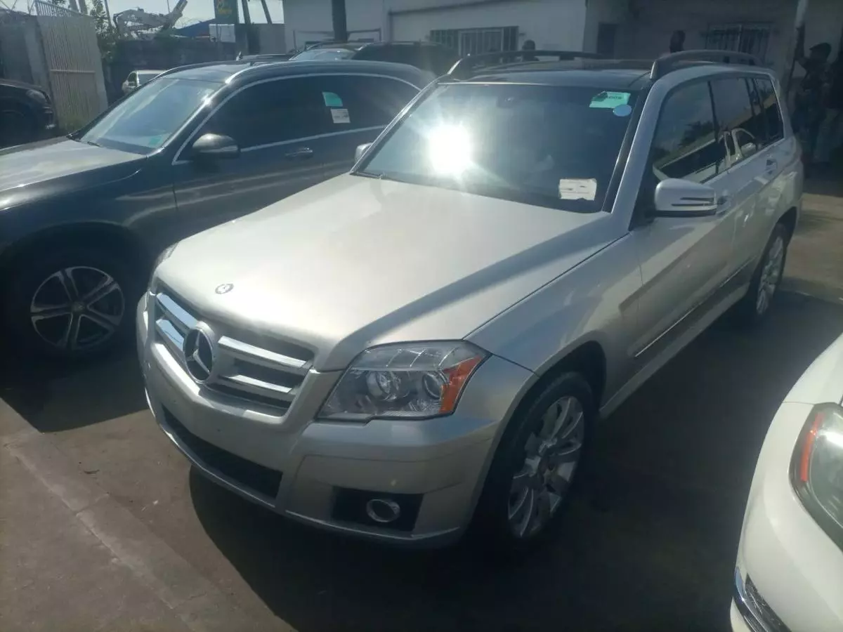 Mercedes-Benz GLK 350   - 2011