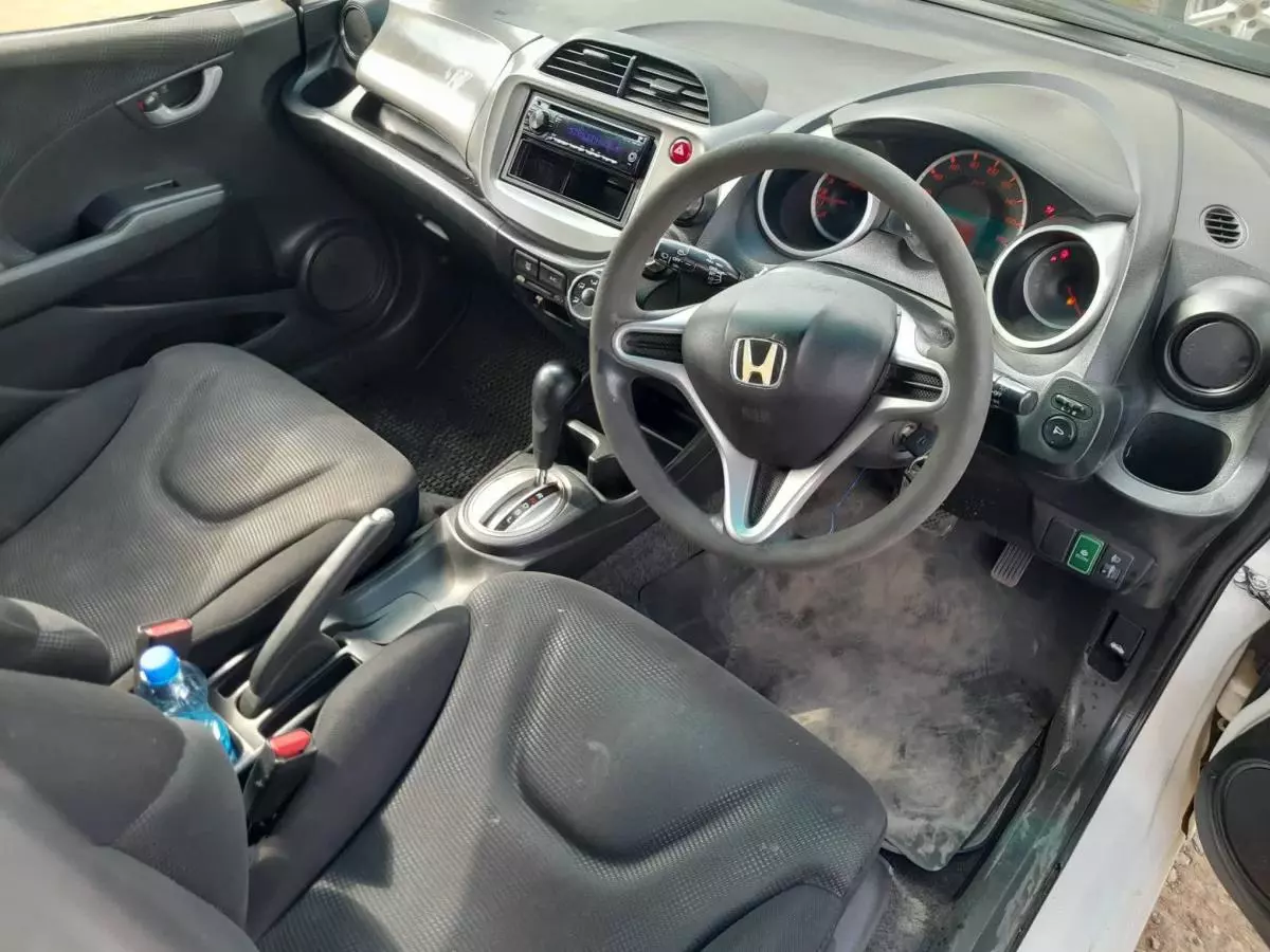 Honda Fit   - 2012