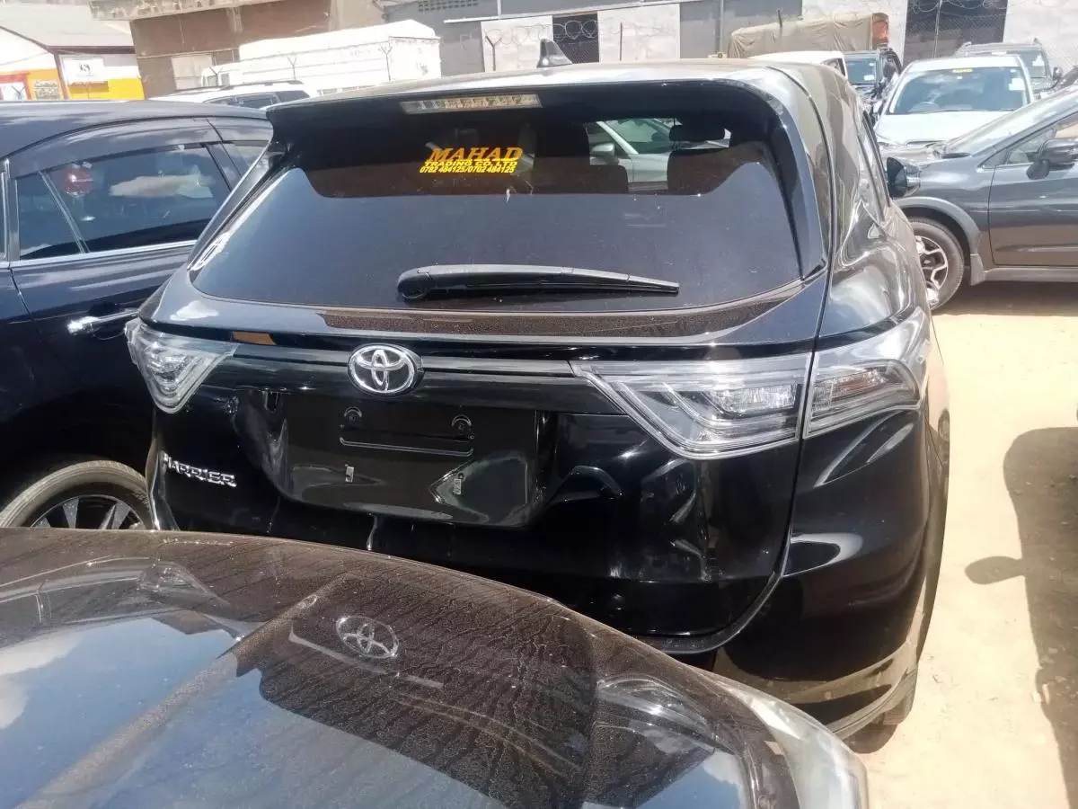 Toyota Harrier   - 2015