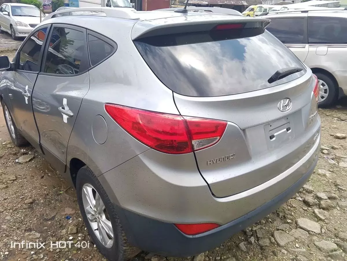 Hyundai Tucson   - 2010