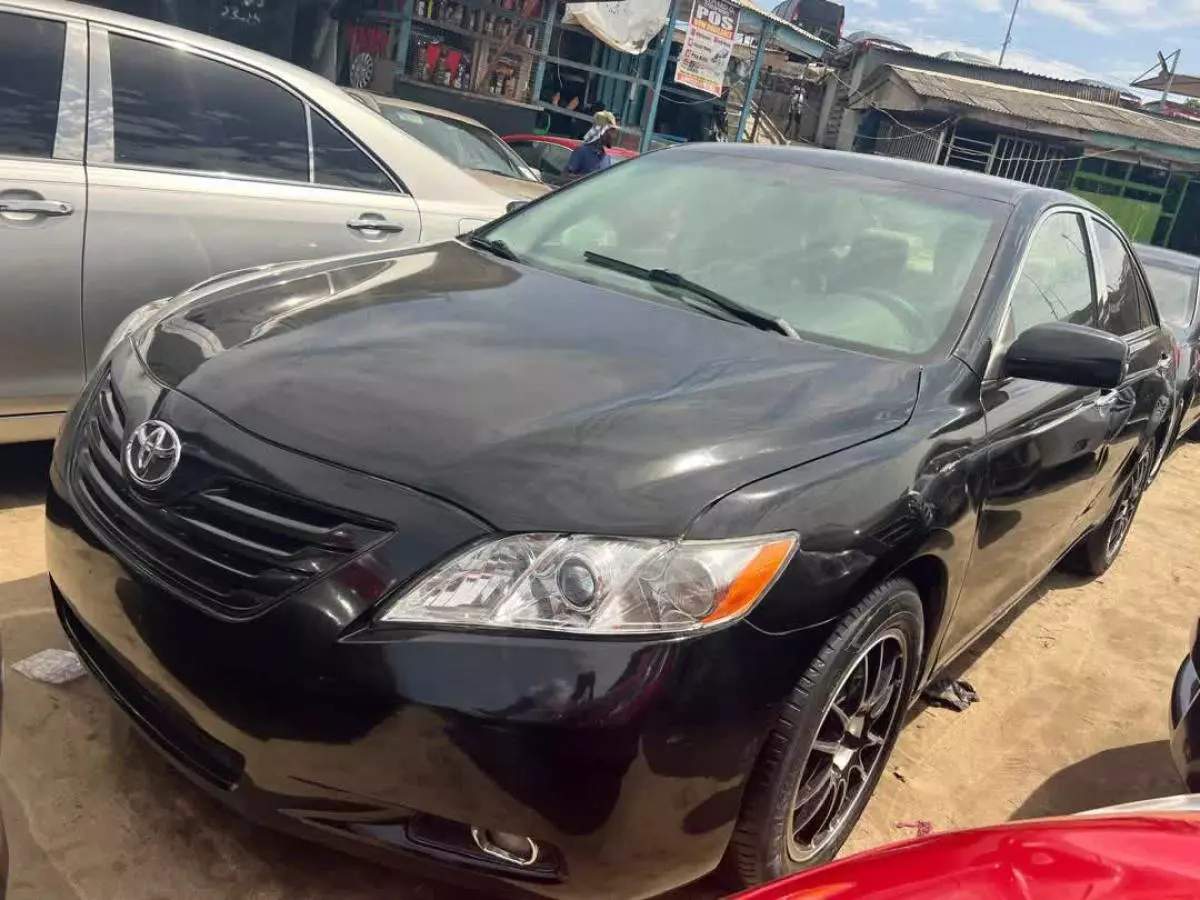 Toyota Camry   - 2008