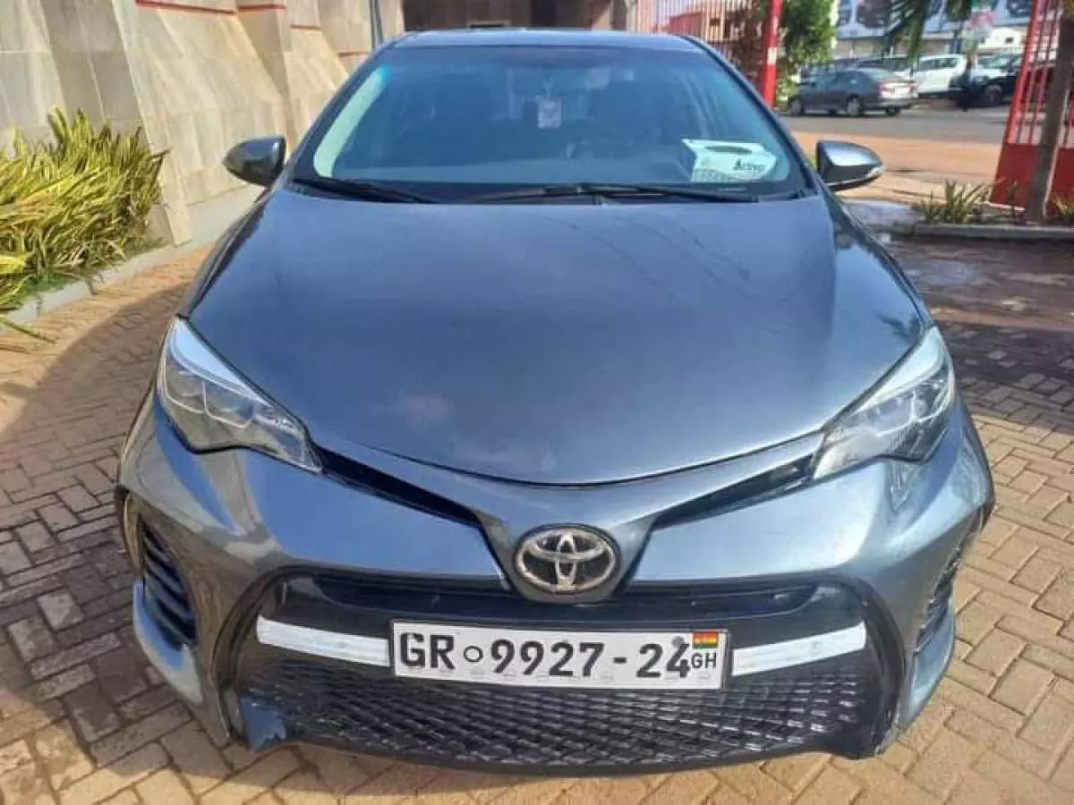 Toyota Corolla   - 2016