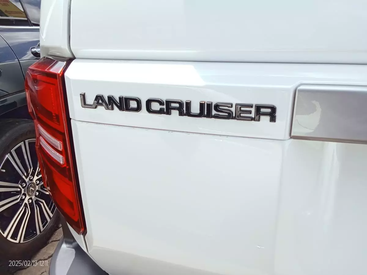 Toyota Landcruiser Prado   - 2024