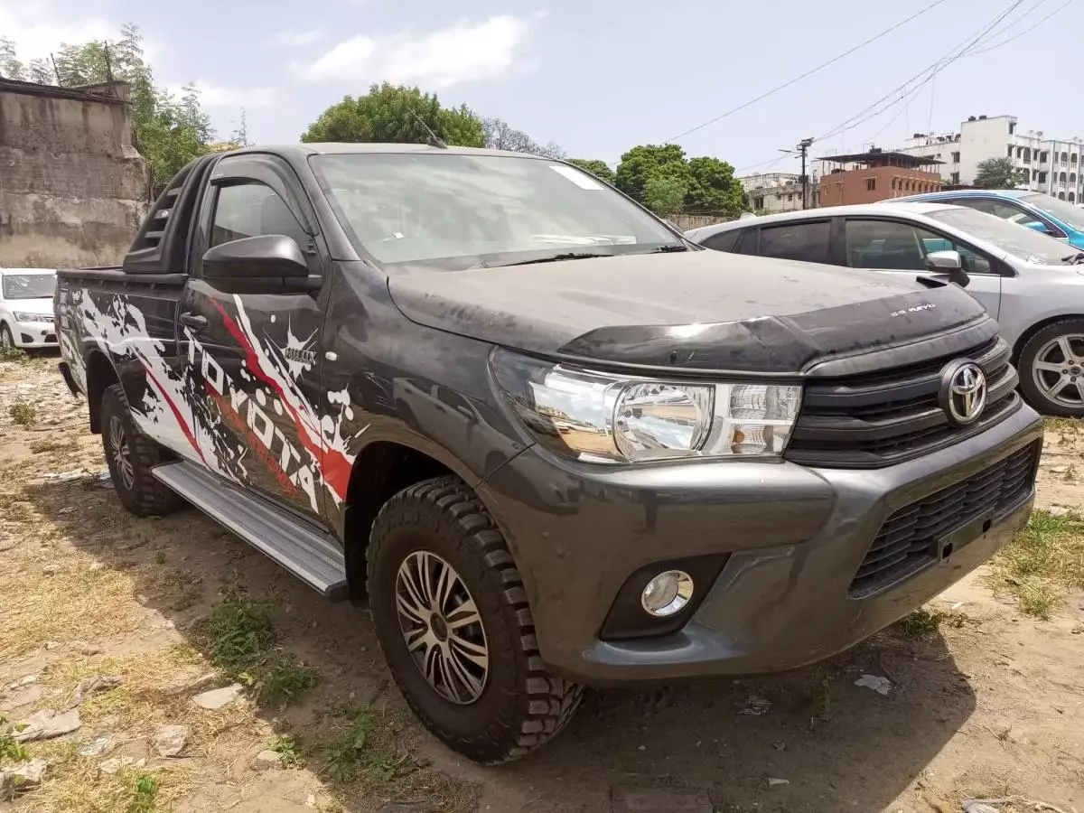 Toyota Hilux Revo  - 2015