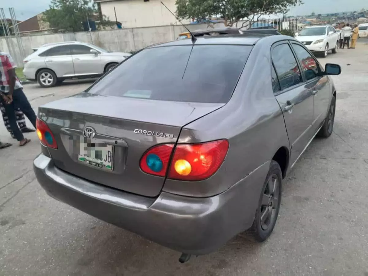 Toyota Corolla   - 2007