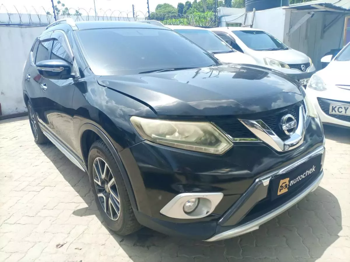 Nissan X-TRAIL - 2014