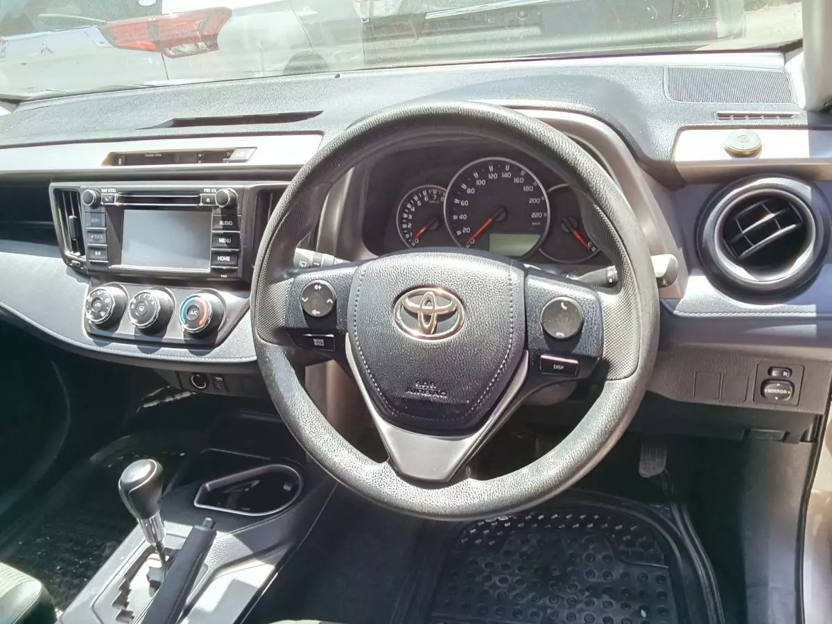 Toyota RAV 4   - 2016