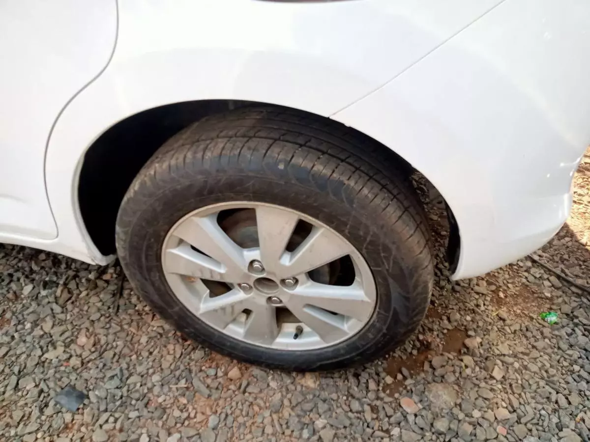 Toyota Ractis - 2011