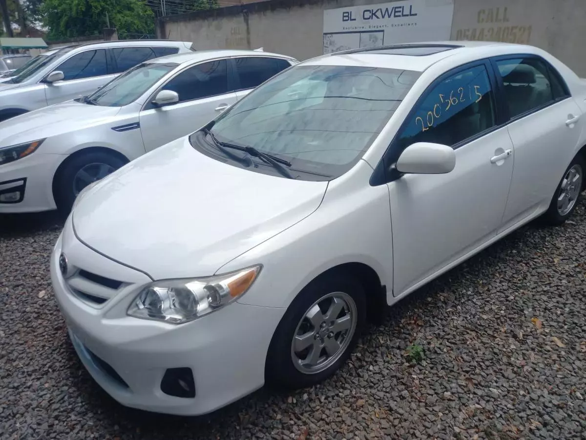 Toyota Corolla   - 2013