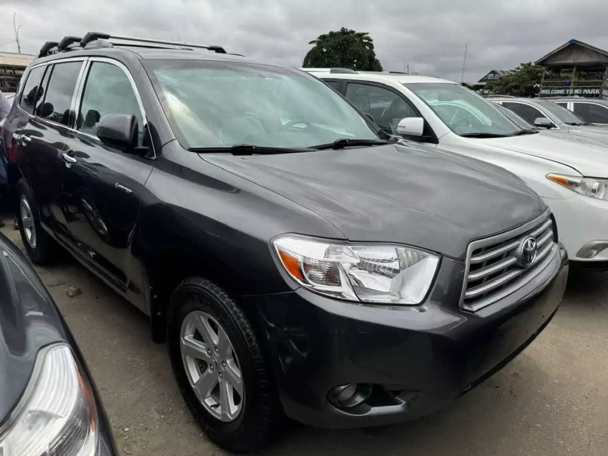 Toyota Highlander   - 2009