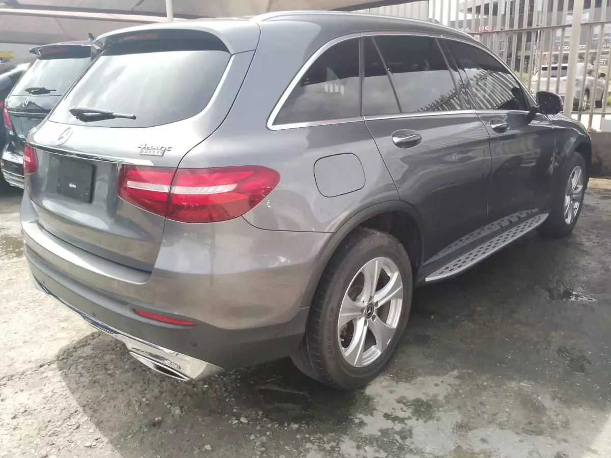 Mercedes-Benz GLC 300   - 2018